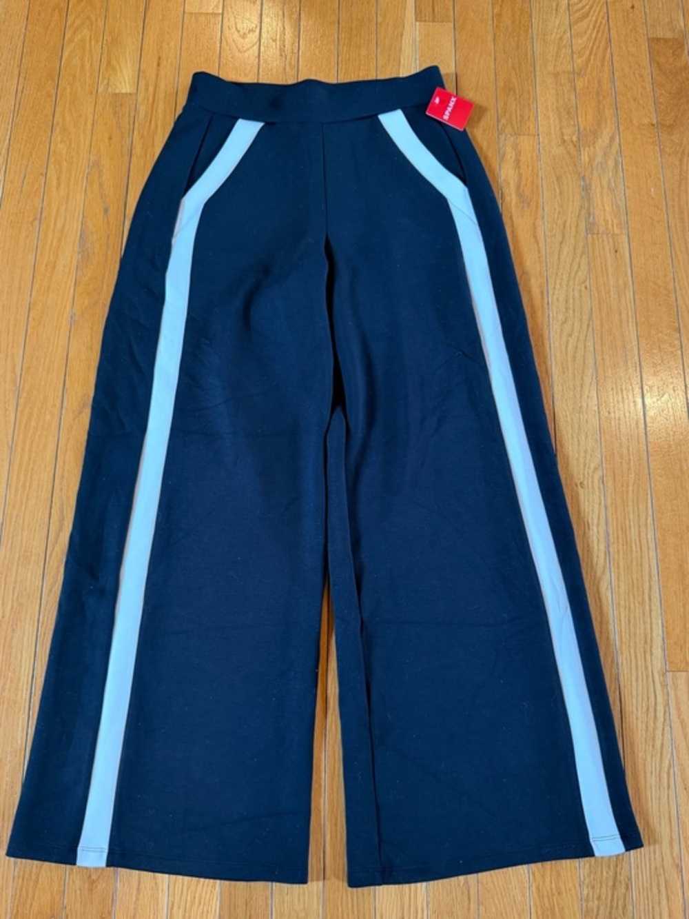 NWT $138 SPANX AirEssentials Black White Side Stripe Wide-Leg Track Pants Medium